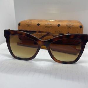 Brand New never worn MCM Sunglass Woman’s style MCM712 S Tortoise Havana Brown